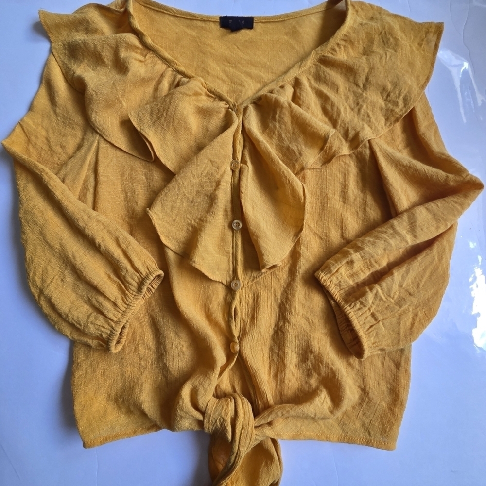Mine Golden Ruffle Blouse - Picture 3 of 8